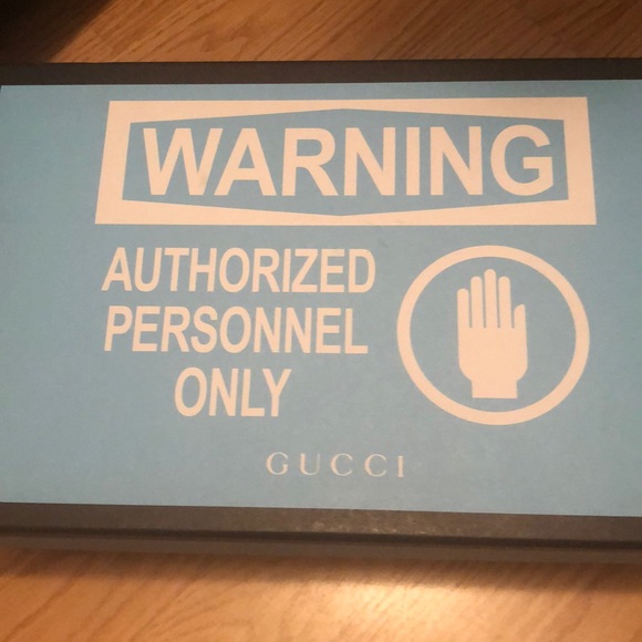 Brand new Gucci Vernice crystal shoes - Picture 2 of 11